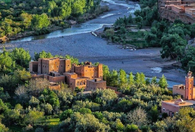 Kelaat M'Gouna & Vallée des Roses car rental destination from Errachidia Morocco